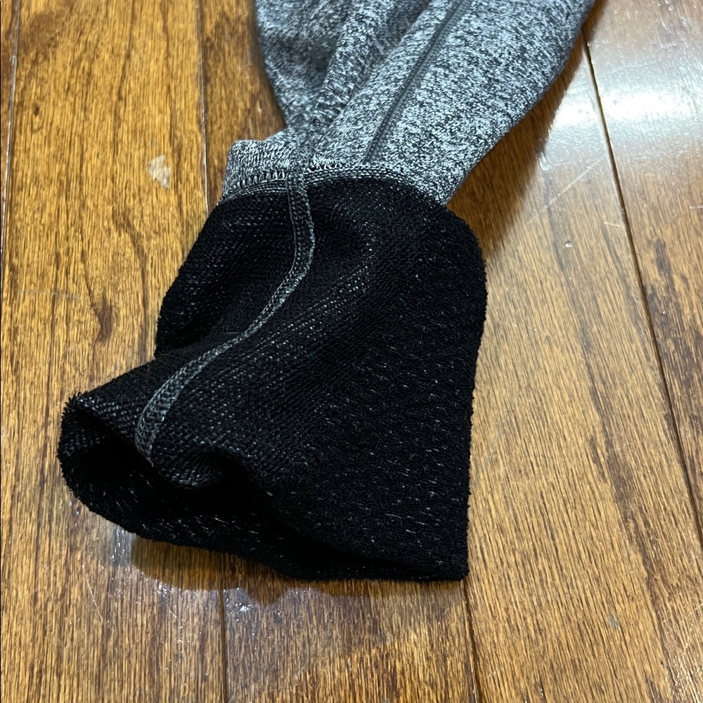 29. Lululemon Men Small Grey Thermal Joggers athletic pants - Picture 7 of 7